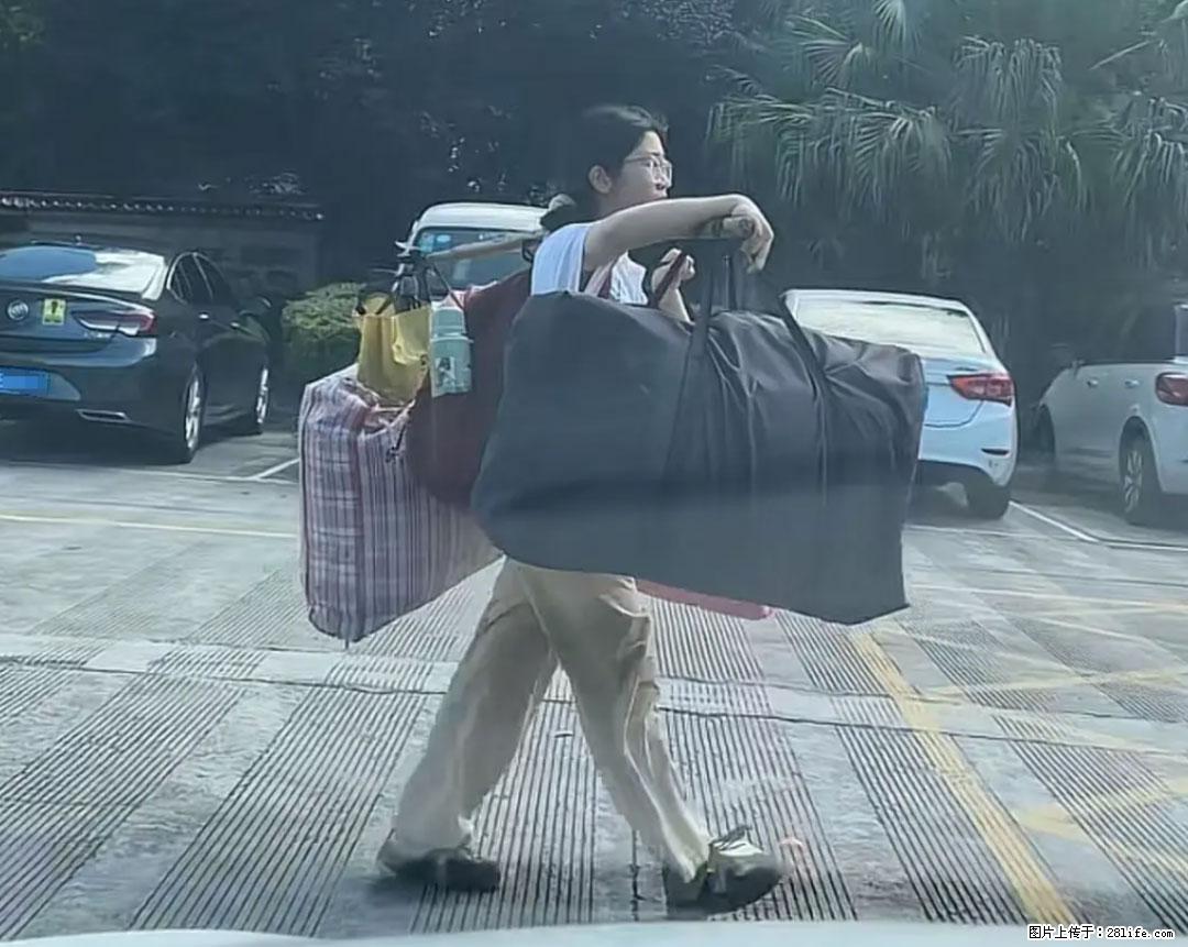 全网追的“扁担女孩”，找了一份暑假工，时薪12元 - 安康生活资讯 - 安康28生活网 ankang.28life.net